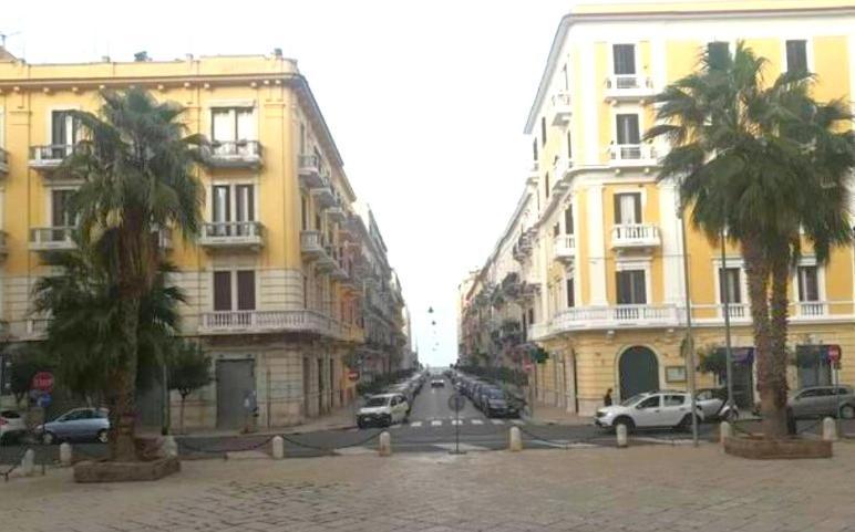 Appartamento Con Cortile A 30 Mt. Dal Mare Bari Exteriör bild