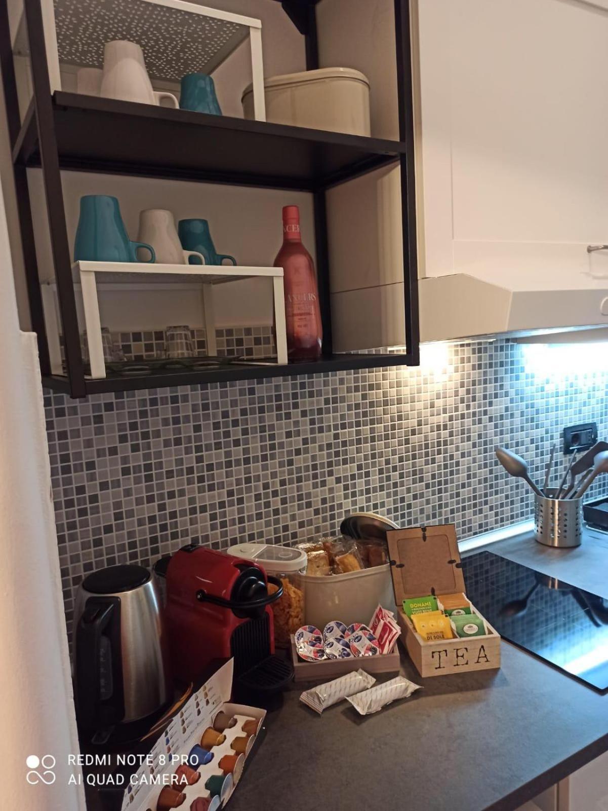 Appartamento Con Cortile A 30 Mt. Dal Mare Bari Exteriör bild